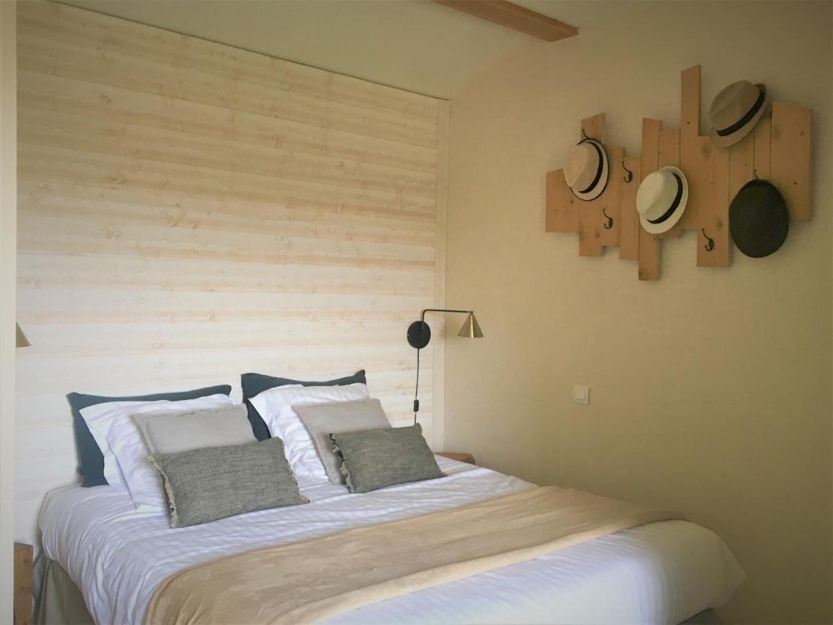 Le Logis De La Brumanderie - Saintes Fontcouverte  ห้อง รูปภาพ