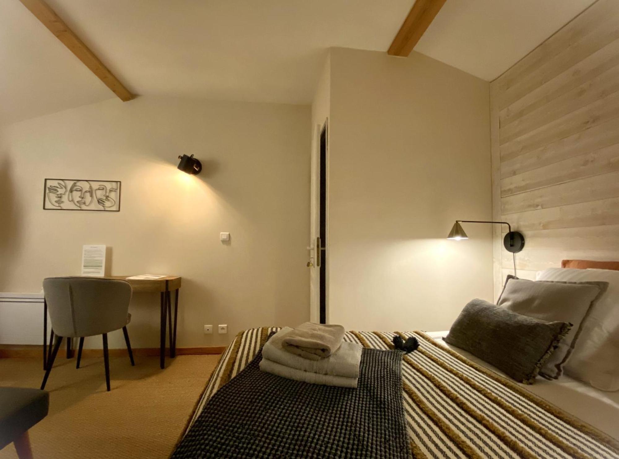 Le Logis De La Brumanderie - Saintes Fontcouverte  ห้อง รูปภาพ