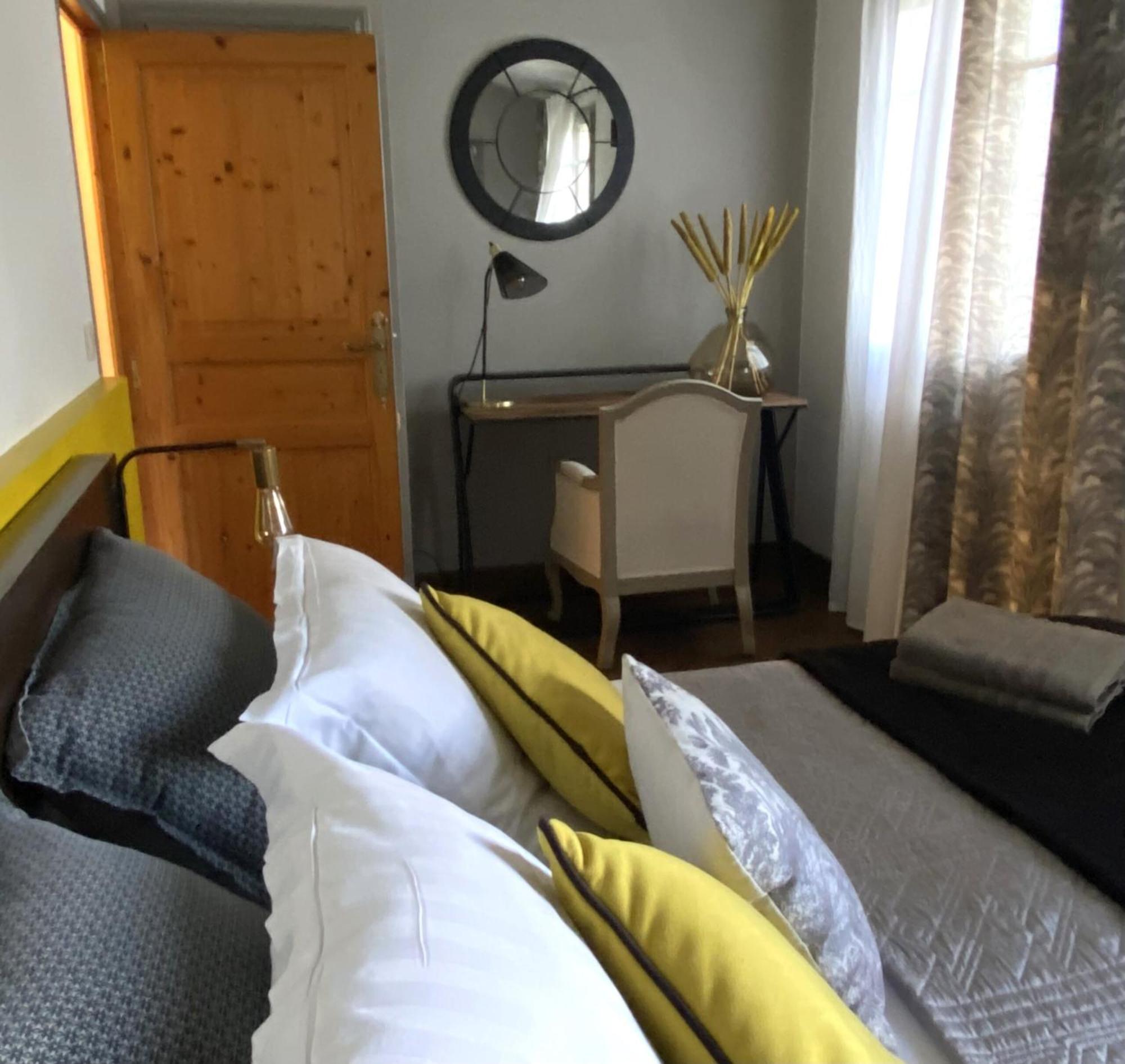 Le Logis De La Brumanderie - Saintes Fontcouverte  ห้อง รูปภาพ