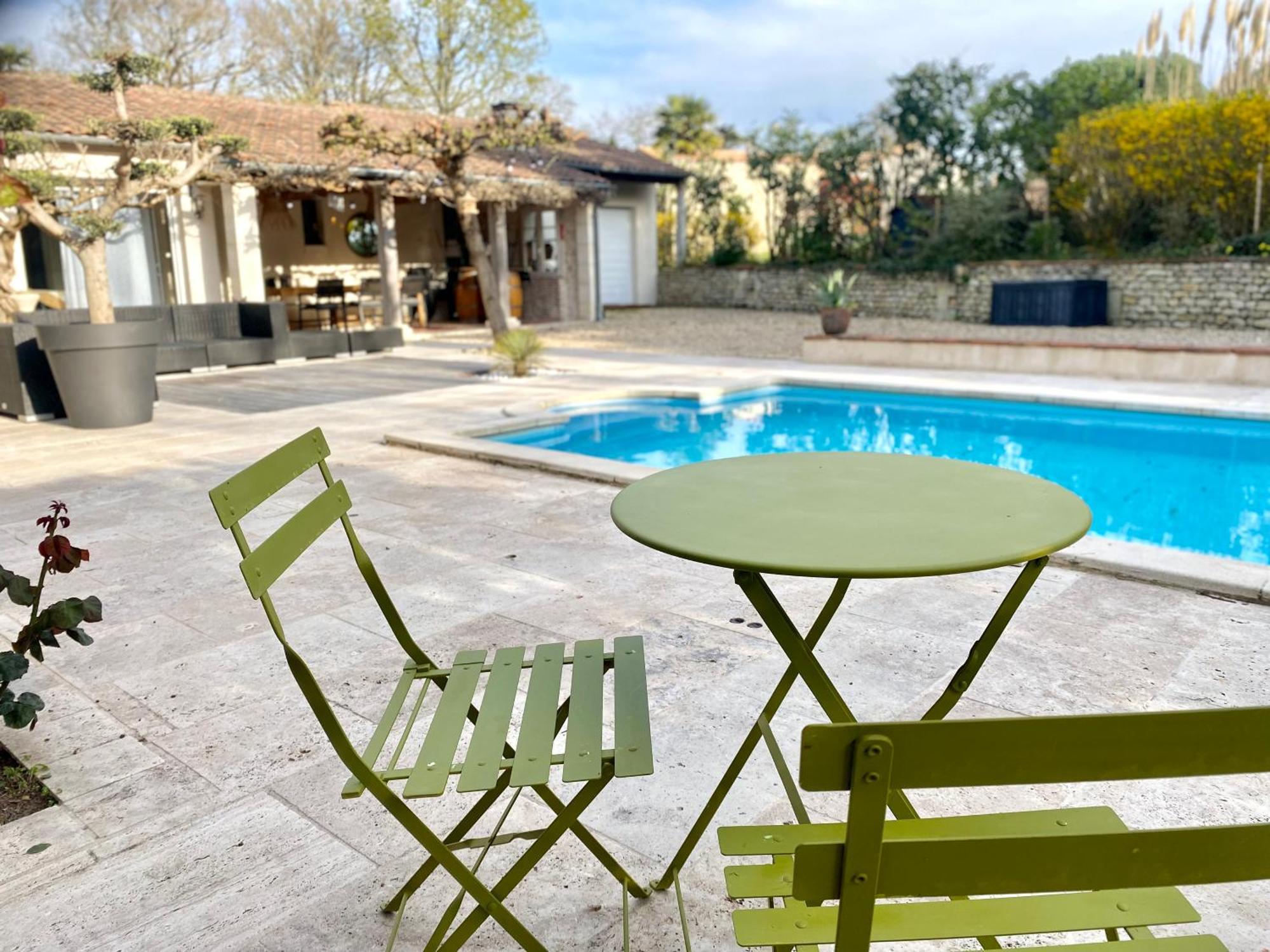 Le Logis De La Brumanderie - Saintes Fontcouverte  ห้อง รูปภาพ